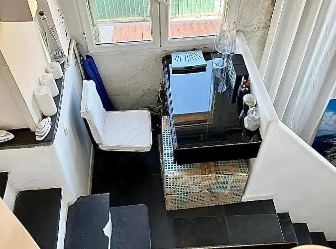 Cosy Penthouse Old Town Sea View Little Terraces Air Conditionned Appartamento